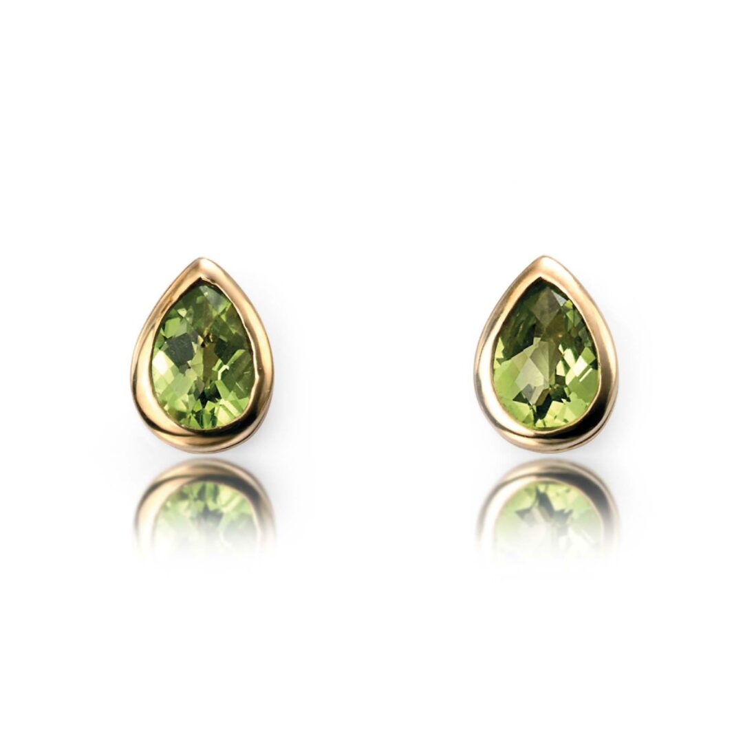 ladies-yellow-gold-peridot-stud-earrings