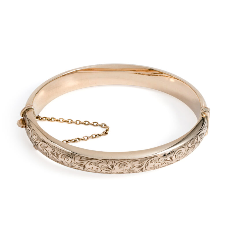 Pre-owned 9ct Gold Oval Patterned Hinged Bangle