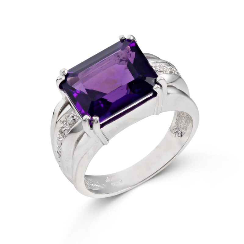 Pre-Owned 18ct White Gold Amethyst & Diamond Ring