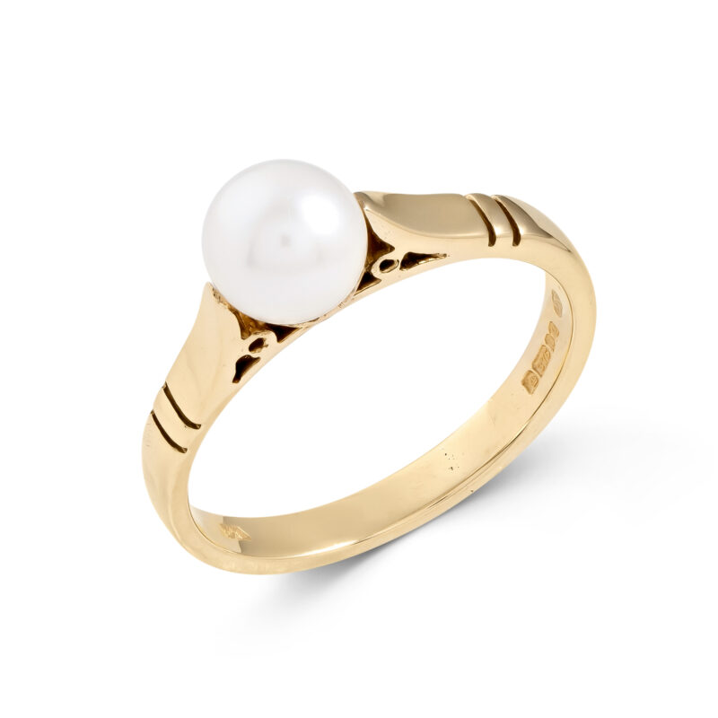 Pre-Owned 9ct Gold Pearl Ring